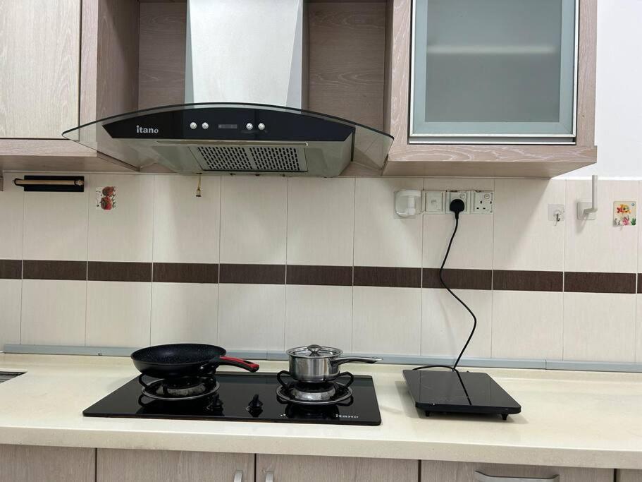 Rumah percutian Cendana House@juru/autocity/bkt Minyak/batu Kwan/ikea *