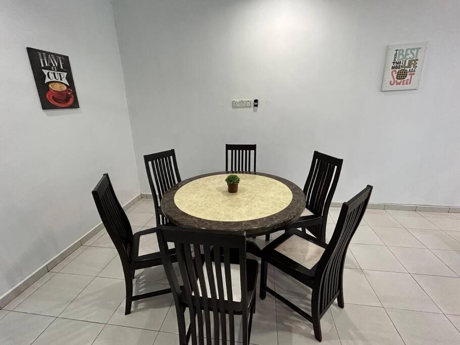 Holiday home Cendana House@juru/autocity/bkt Minyak/batu Kwan/ikea