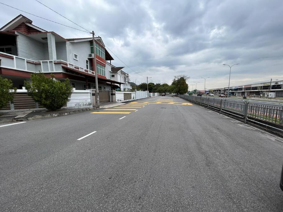 Holiday home Cendana House@juru/autocity/bkt Minyak/batu Kwan/ikea *